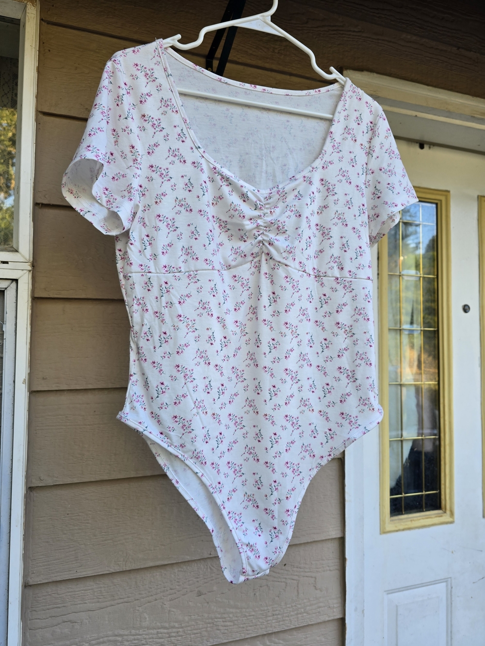 Women's Cottagecore White Floral Ruched Front Bodysuit - XL